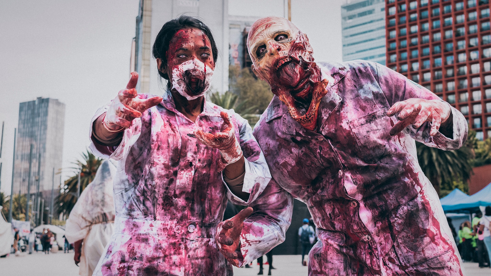 Únete a la legión de zombis en un desfile espeluznante y solidario en el corazón de la ciudad (Crédito: Marcha Zombie México)
