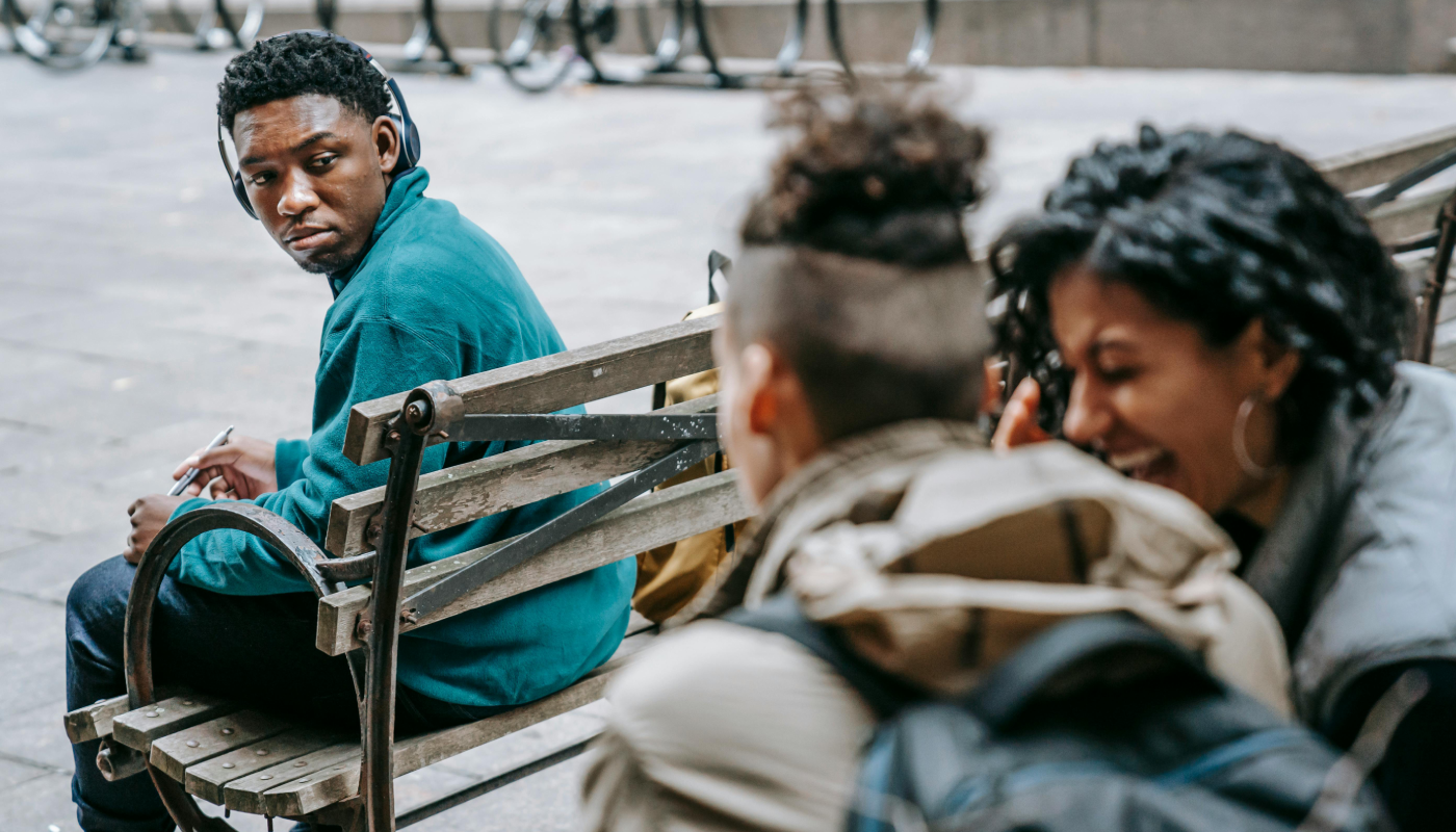 Cómo saber si te estás quedando por costumbre, no por cariño. (Créditos: Pexels @Keira Burton)