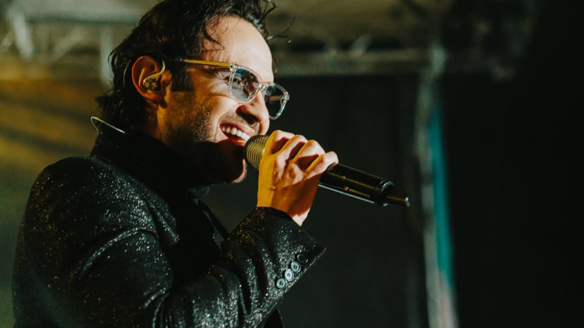 Carlos Peña Cantante y compositor guatemalteco (Créditos: @carlospenaoficial)