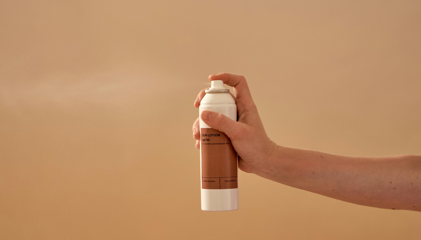 Usar bloqueador una vez no basta. (Créditos: Pexels @cottonbro studio)