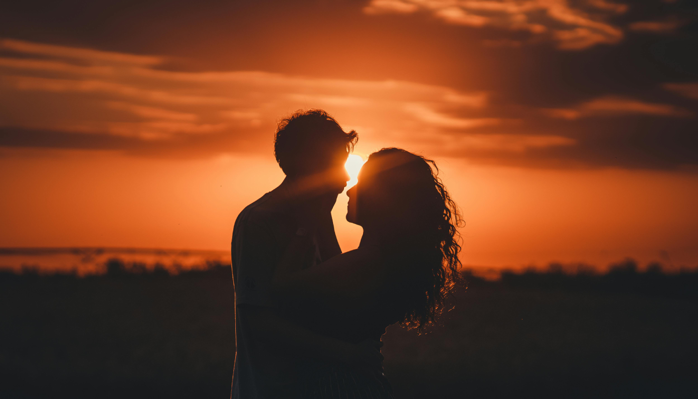 Las señales que revelan si es amor real o solo dependencia emocional.(Créditos: Pexels @Gabriel Bastelli)