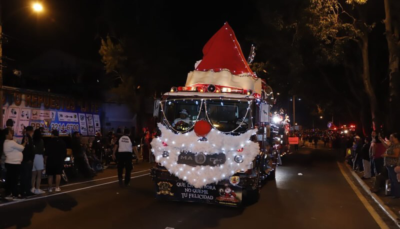 El Desfile Navideño de los Bomberos Voluntarios regresa este 6 de diciembre para llenar la ciudad de color, luces y espíritu festivo (Crédito: @bvoluntariosgt)