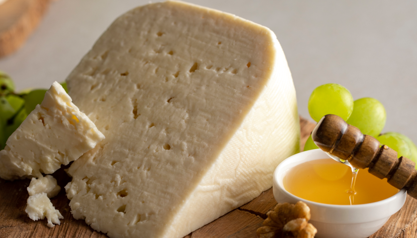 El queso y el ingrediente que activa el placer.