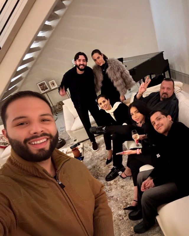 Detalles de la celebración con la que Christian Nodal recibió sus 27