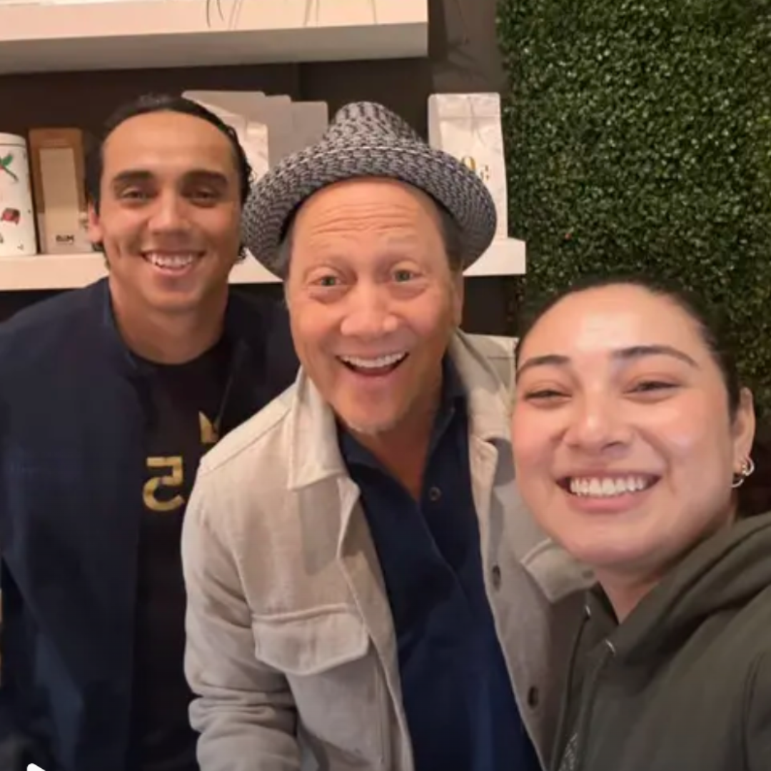 Esto dijo Rob Schneider al visitar cafetería guatemalteca en EE. UU.
