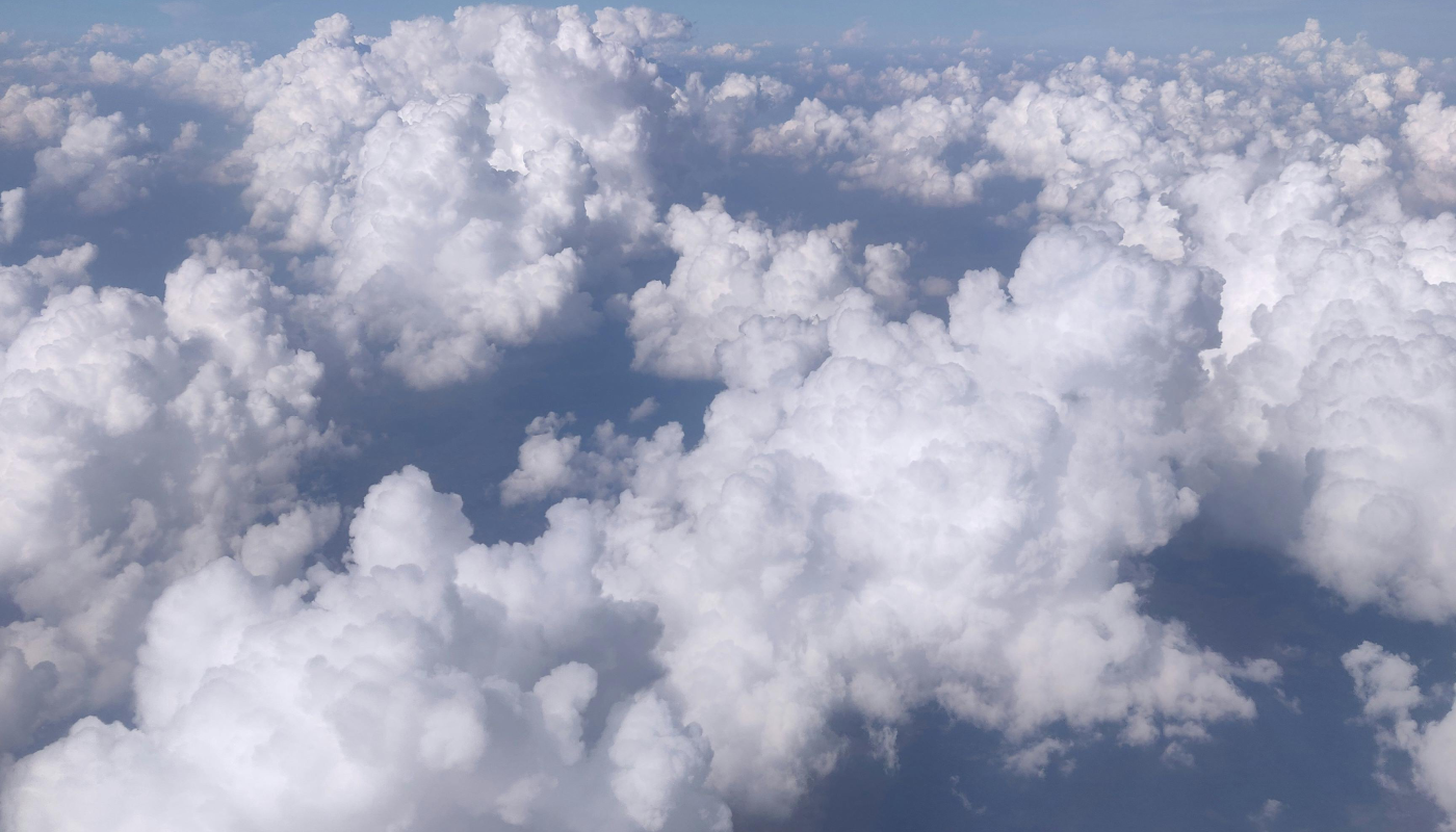 Lo que hace posible que millones de gotas floten