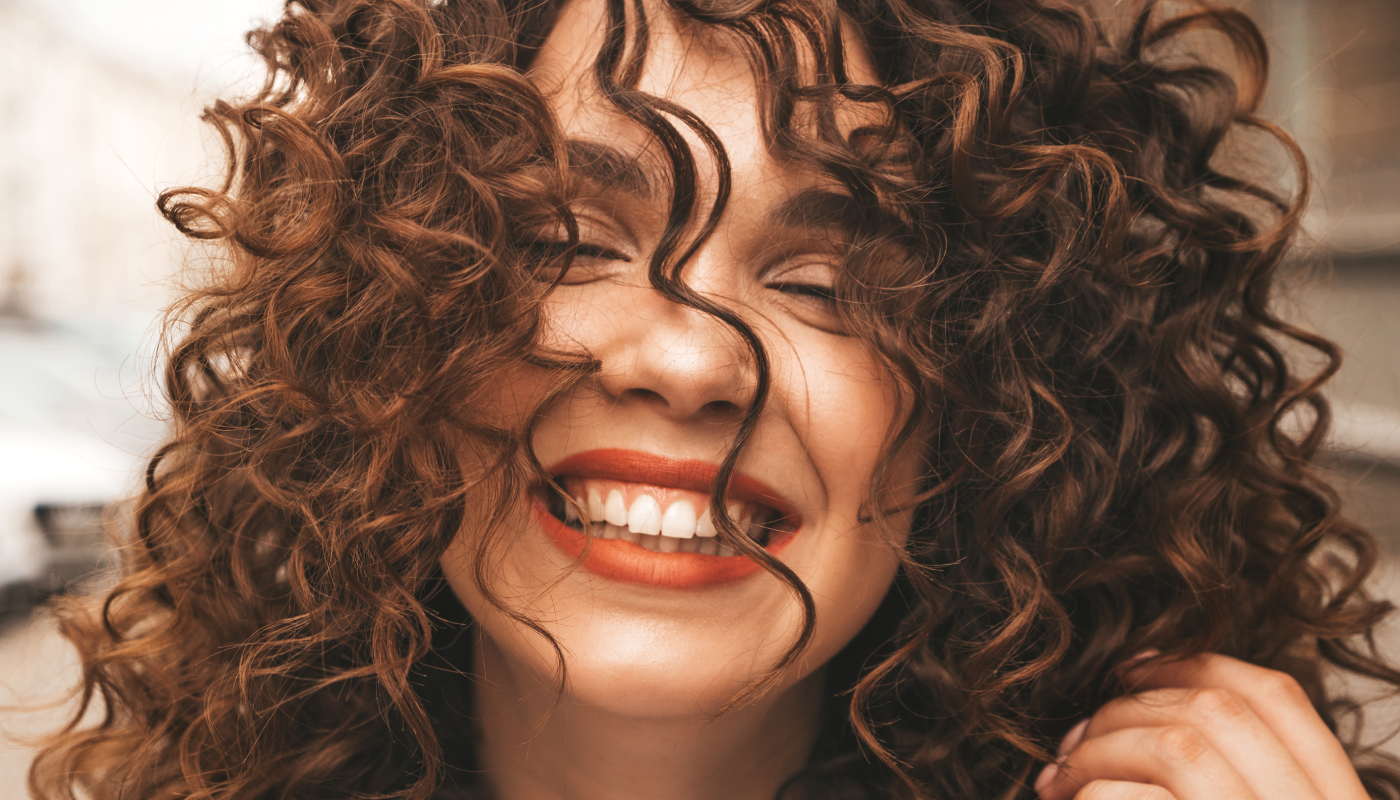 Por qué el cabello rizado necesita cuidados especiales