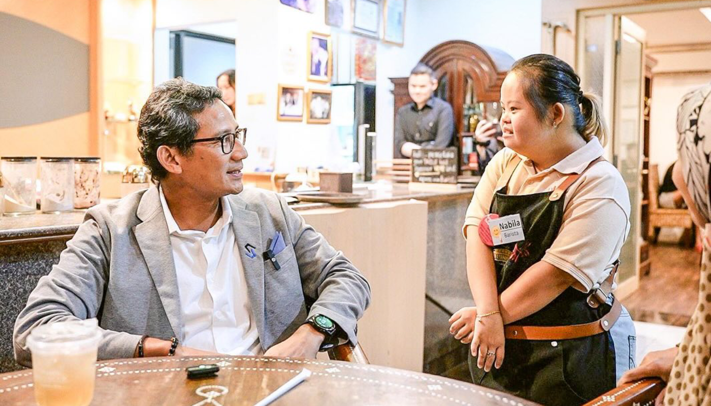 “Cafetería en Asia Inspira al Emplear a Personas con Síndrome de Down”