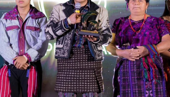 chapin-awards-2026-nominados-el-pais-de-los-jovenes (1)