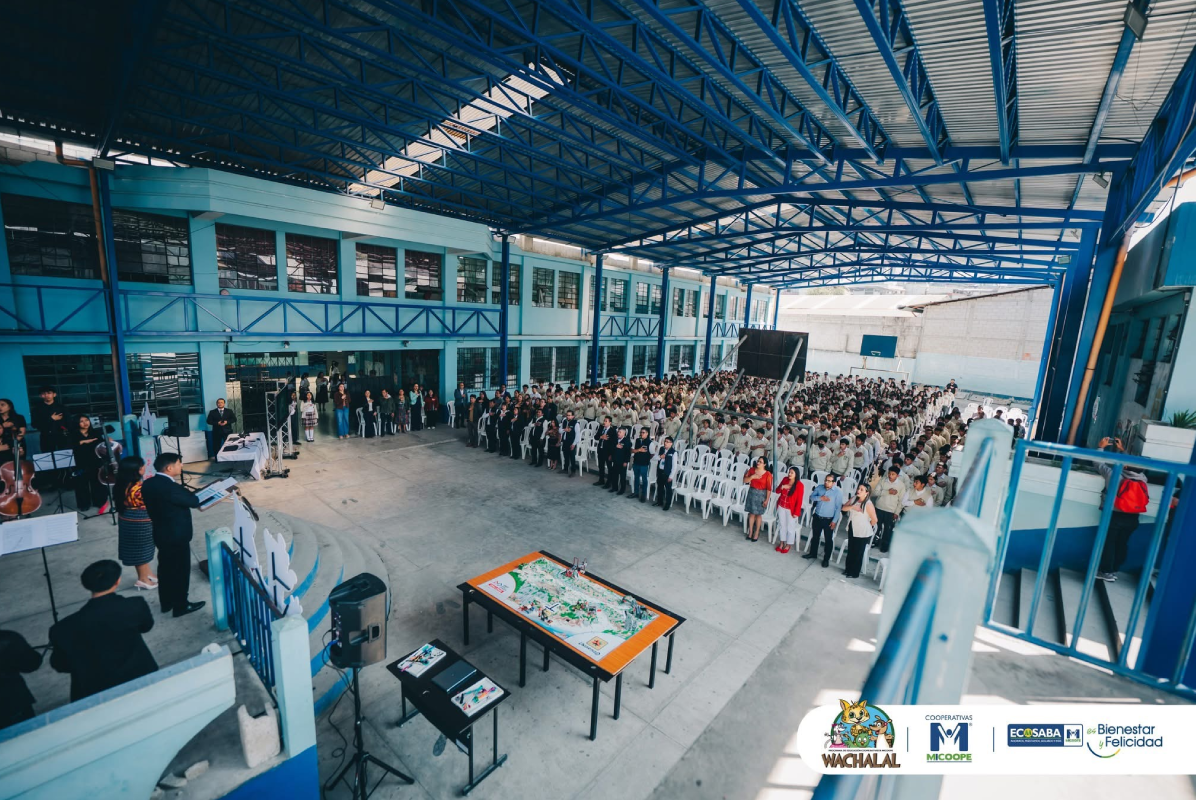 El Sistema MICOOPE, a través de Cooperativa Ecosaba, dio inicio oficialmente al ciclo escolar 2026 del Programa Educativo WACHALAL. Así, reafirma su compromiso con la formación integral de niños y jóvenes guatemaltecos mediante la educación cooperativista.
(Crédito: Cortesía)