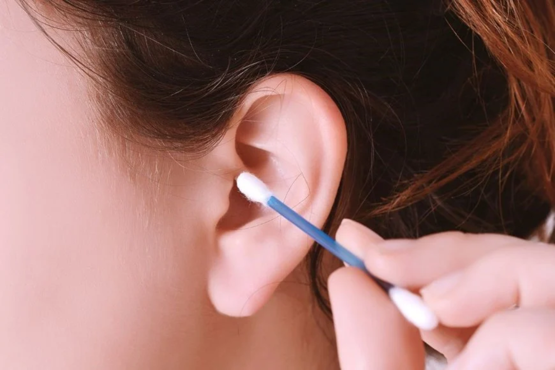 ¡No uses hisopos! Cómo dañan tus oídos y tu salud auditiva